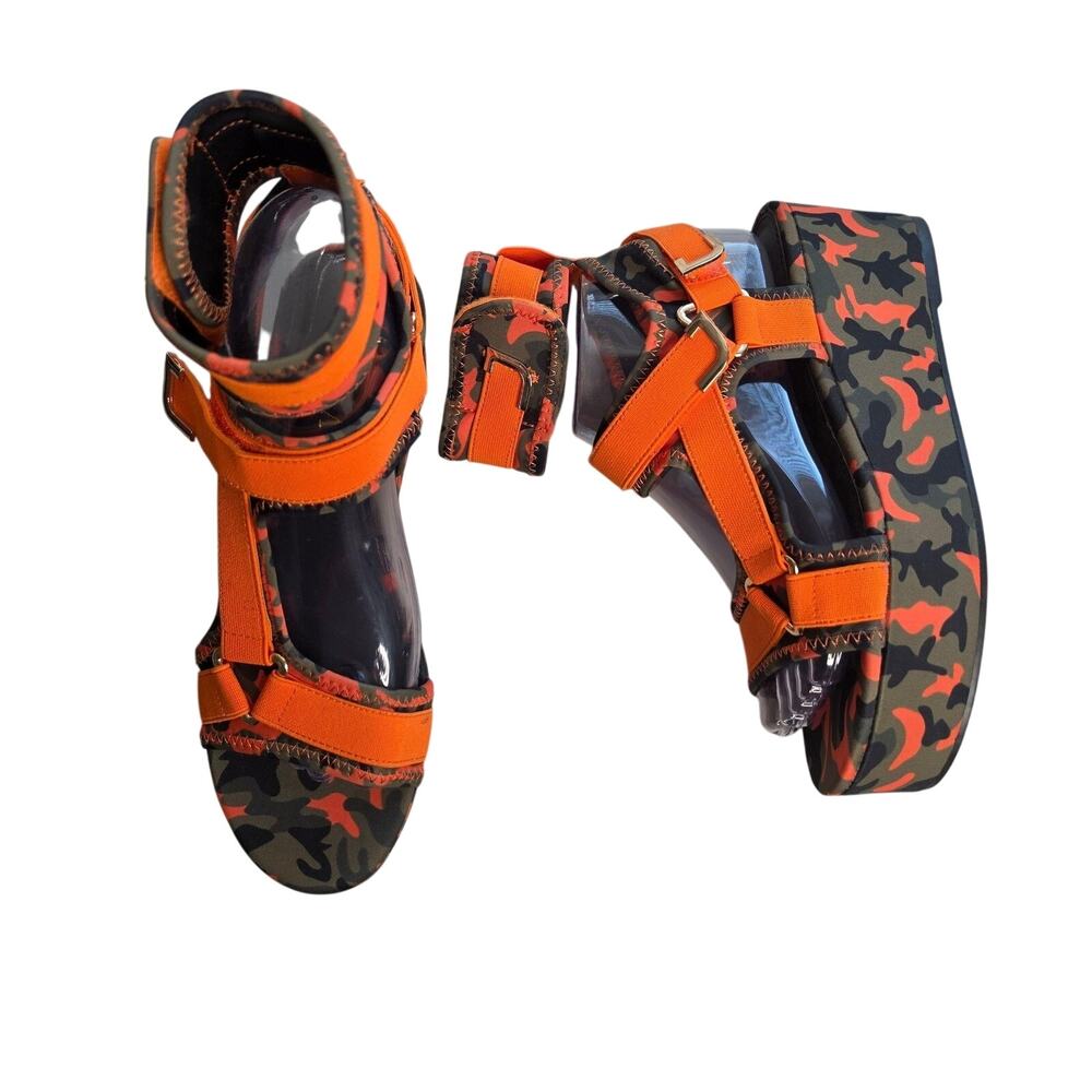 AKIRA Shoes Womens 8 39 Orange Camo Strappy Wedge Sandals Ankle Strap Platform